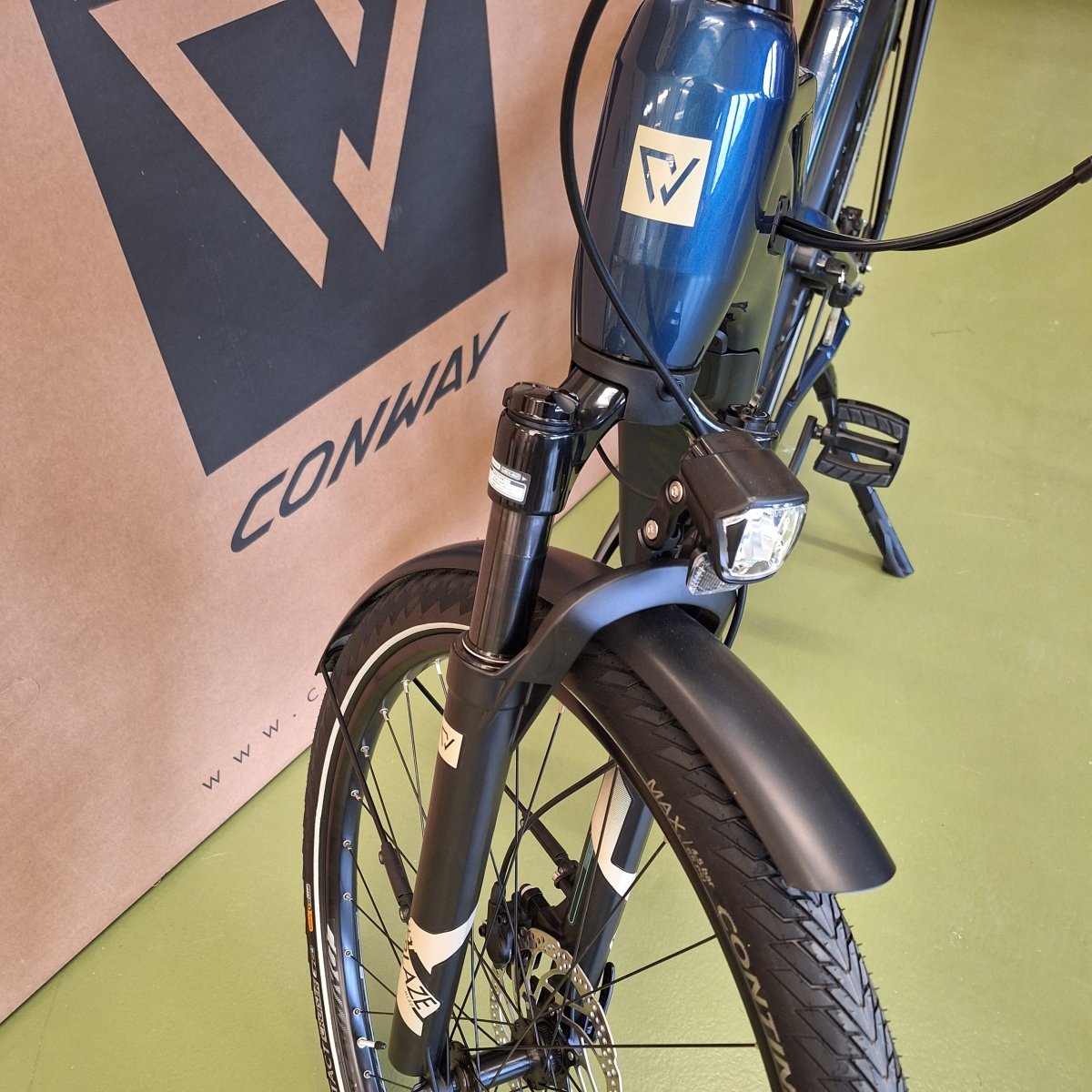 Conway Cairon T2.0 625 Wh Diamant | Elektro - Trekkingrad E - Bike | 9 - Gang | 250 W Bosch Motor | Blau (Modell 2023) - RAAAD.de