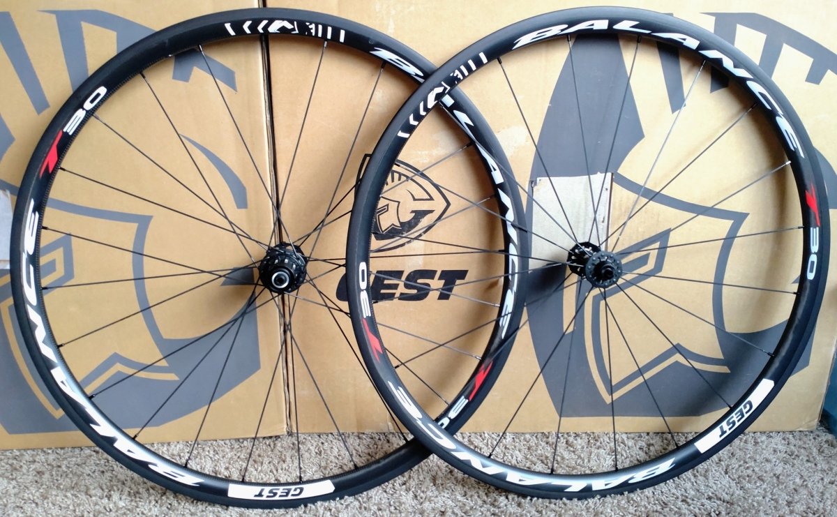 gesta rennrad GEST Balance T30 CARBON Laufradsatz Tubular – RAAAD.de