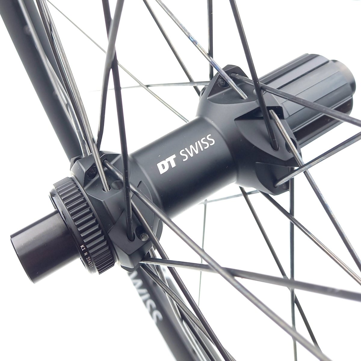 Inkl. 2 DT Swiss 6-Loch Adapter: DT Swiss Laufradsatz E 1900 Spline 30 29 Zoll Centerlock 15x100 mm / 12x142 mm - RAAAD.de